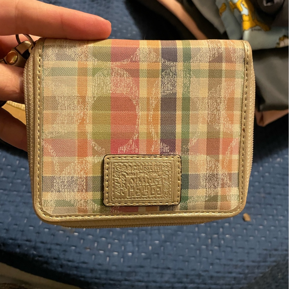 Coach Poppy wristlet